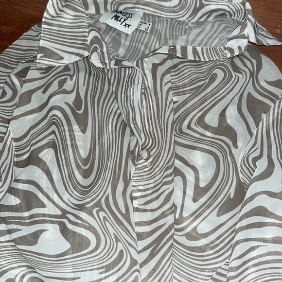 Princess Polly Hayden button down swirl shirt - Picture 3 of 6